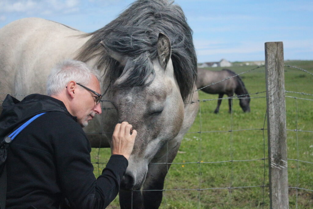 In Gedanken eins - Mann und Pferd